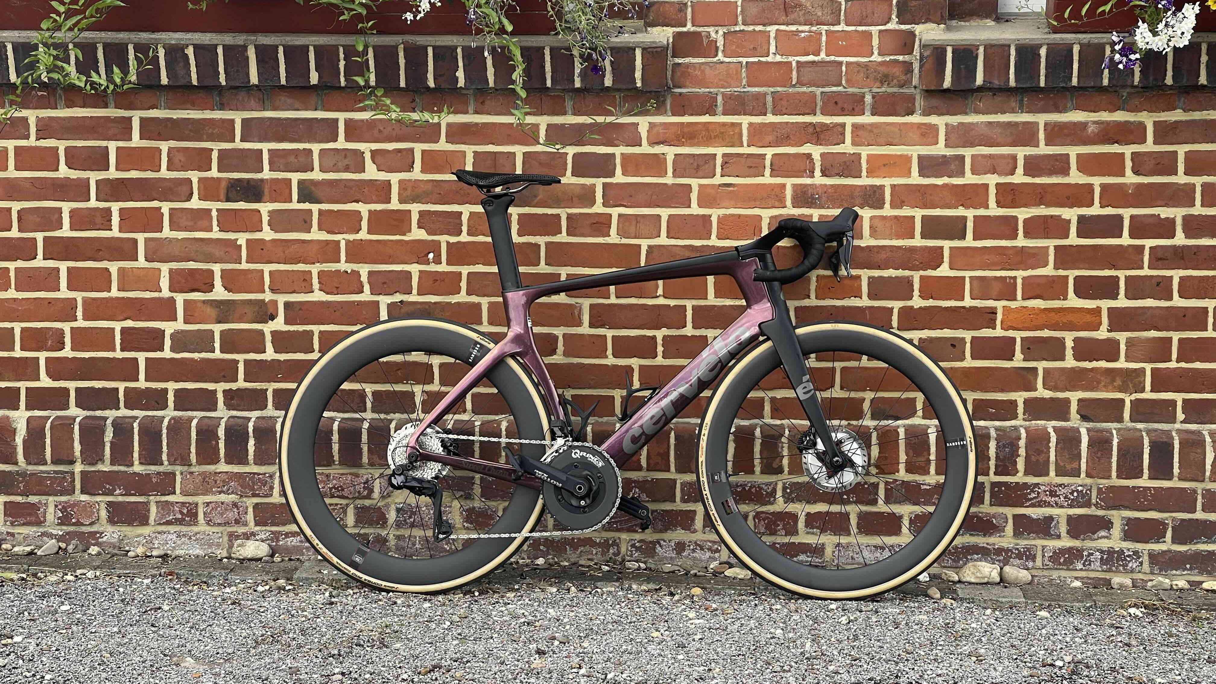 Cervelo S5 in Iron Oxide: Ein Leistungsstarkes Rennrad im Detail